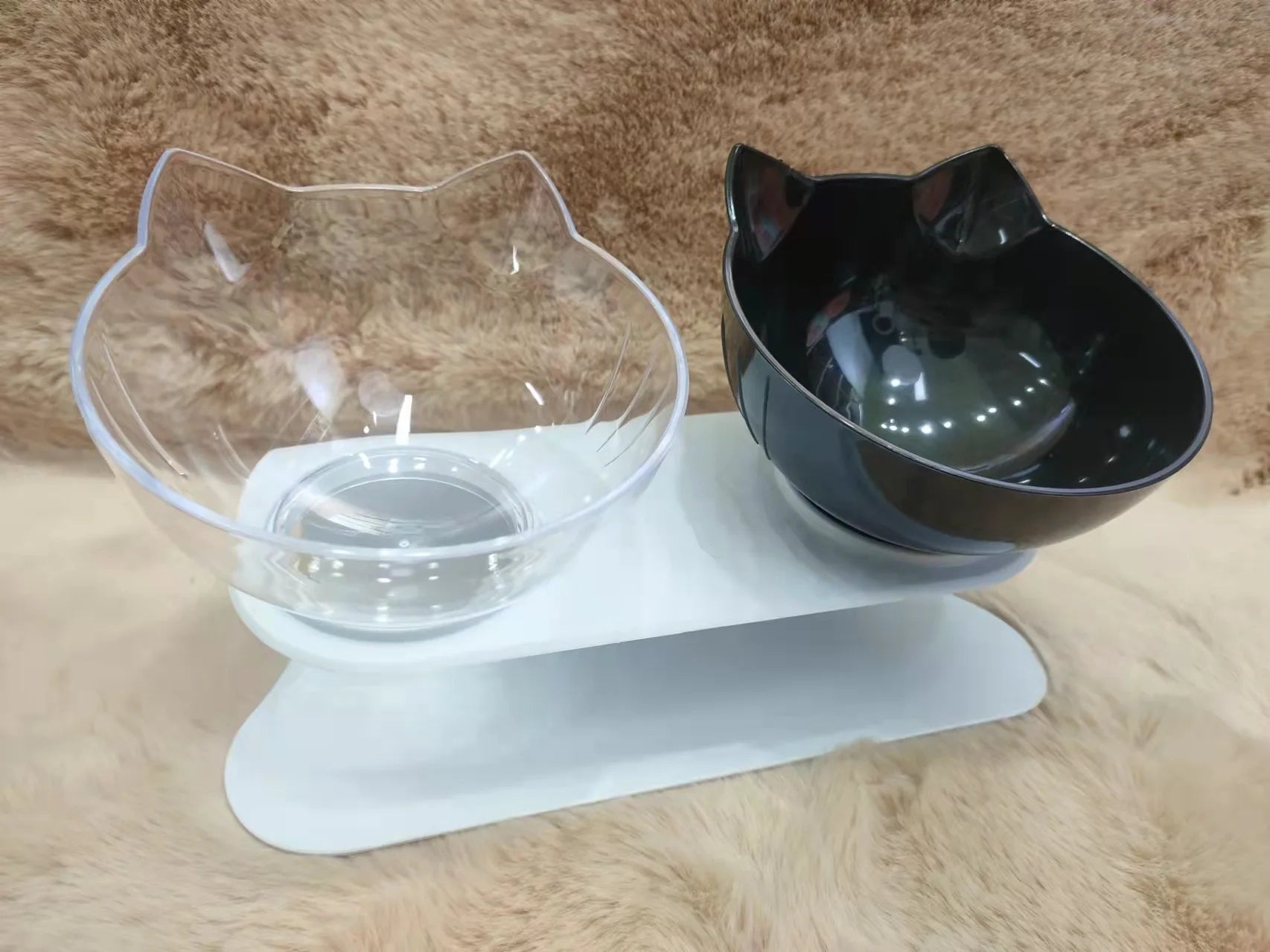 Inclined Cat Face Bowl, Clear & Black